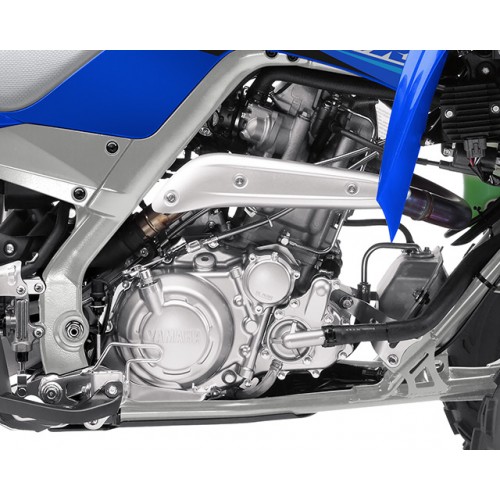 High-tech race-bred 686cc fuel-injected engine